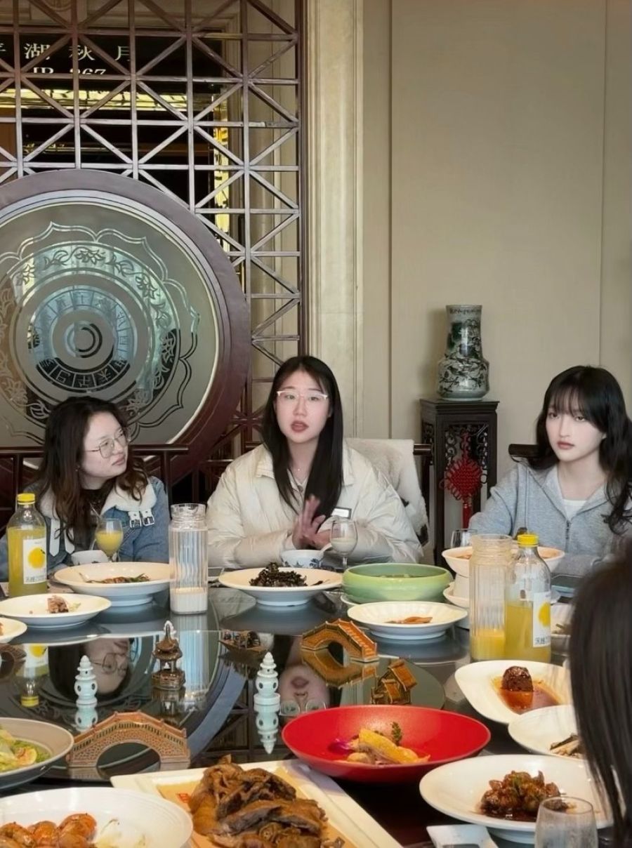 17642246336185528Jf5.jpg 4d7b63fc-ba79-4d2d-a25a-29e2ef52d313.jpg